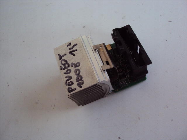 фото №1, Резистор вентилятор peugeot 2008 i 1.2 vti 14r