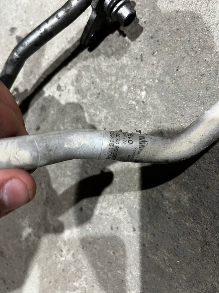 фото №9, Радіатор шланг трубка оливи a6 a7 c7 a8 d4 3.0 4.2 tfsi 4h0317021h