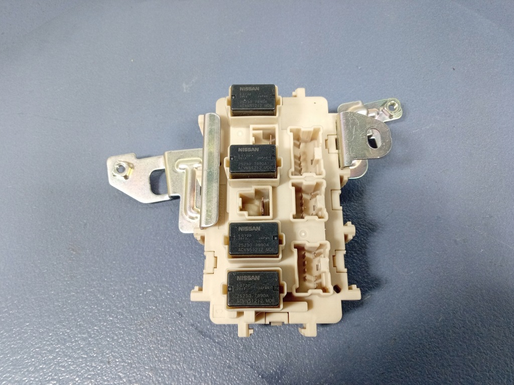 фото №4, Nissan qashqai ii j11 коробка запобіжників 4eb0a