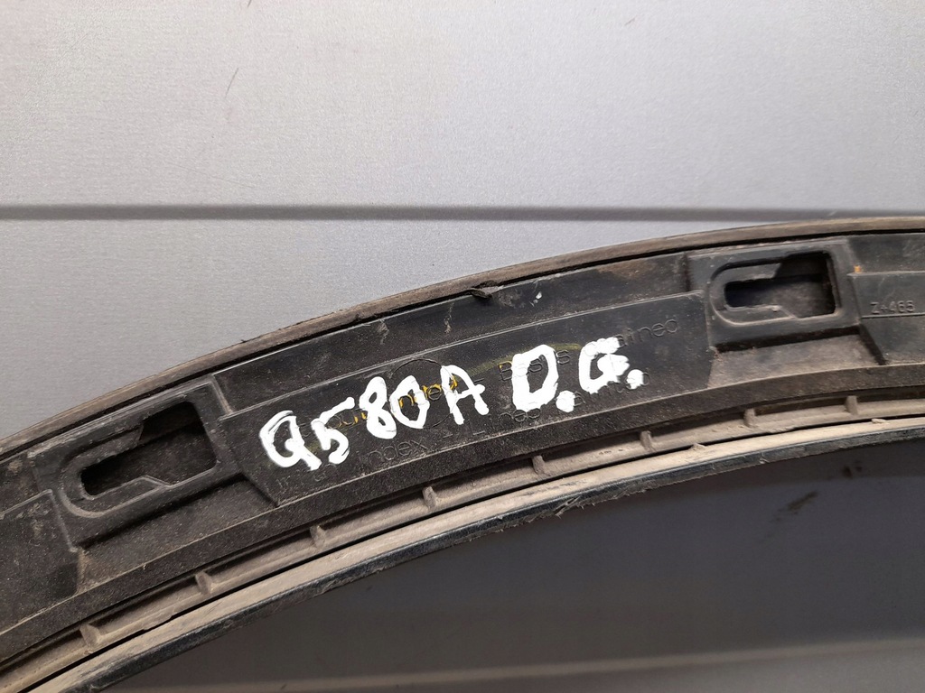 фото №6, Audi q5 sq5 2018 задняя сторона левая молдинг крыла заднего