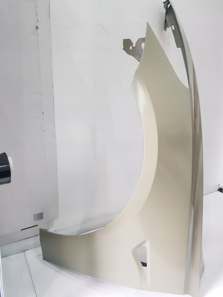 фото №2, Крила перед передній правий tesla 3