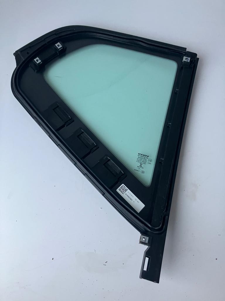 фото №3, Скло двері лівий задня xc40 18 rok 31442381 трикутник