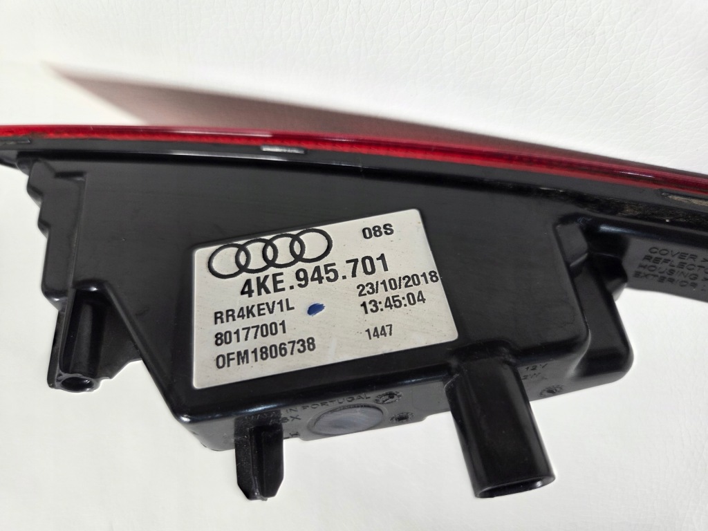 фото №13, Свет przecimgielne audi e-tron 4ke945701 задние отражатель бампера левая