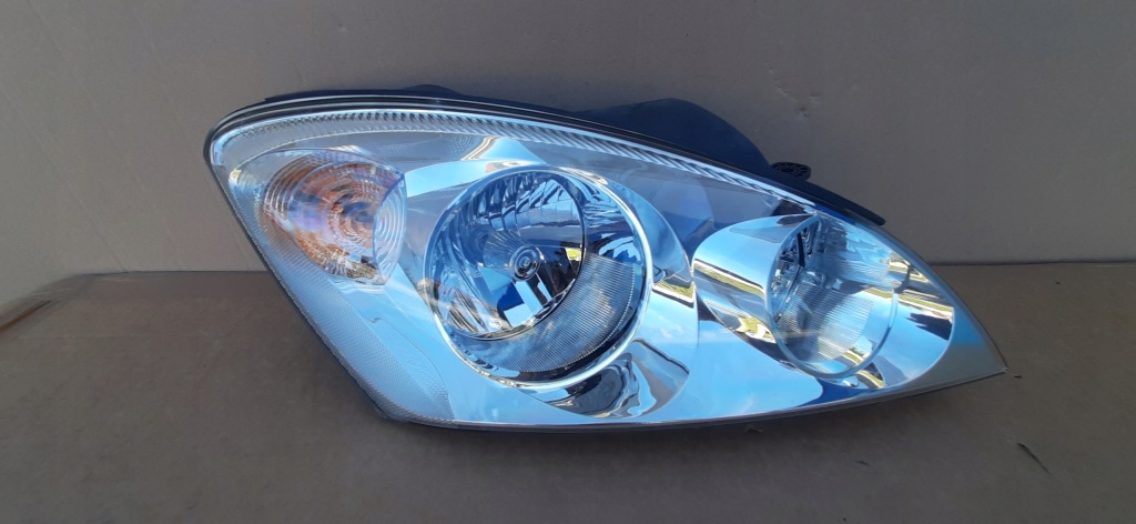 фото №4, Лампа перед права kia ceed i 06-09