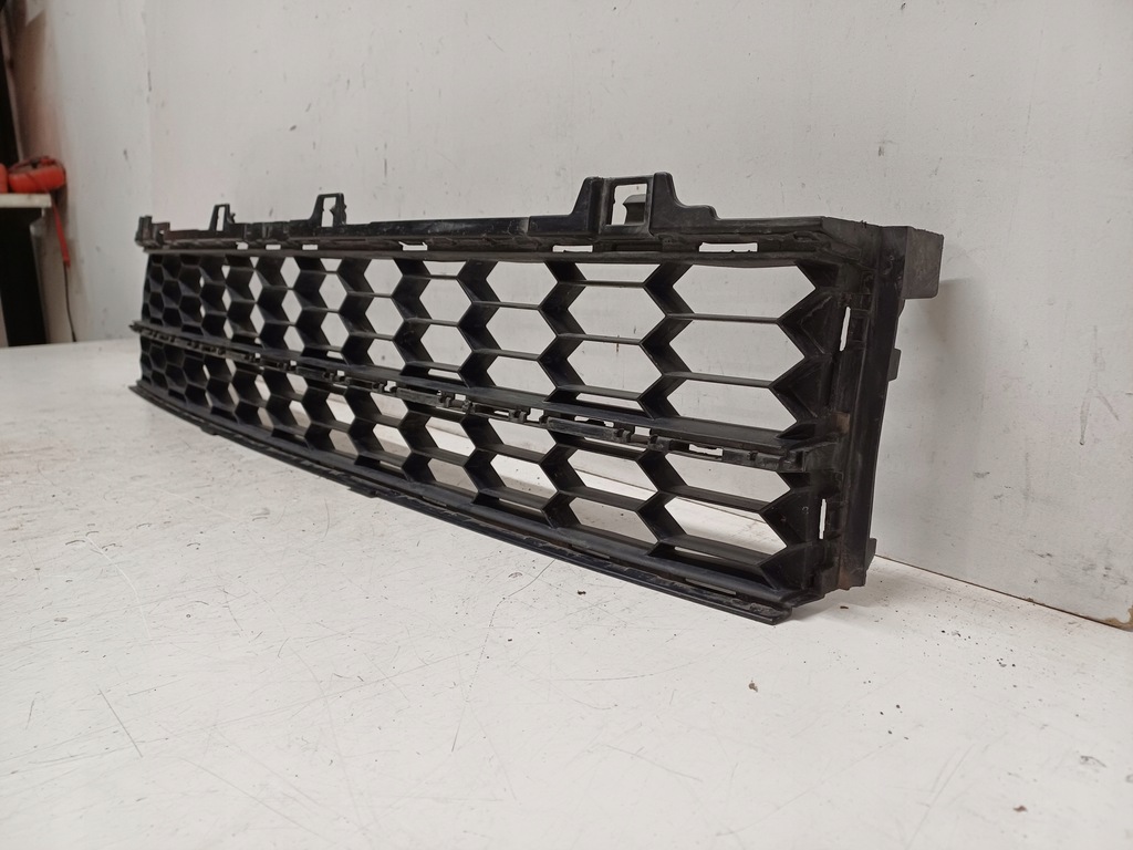 фото №14, Решётка средняя бампера + молдинг skoda superb iii