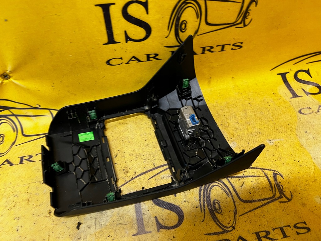 фото №6, Защита пластик заглушка решётки обдув port usb bmw f40