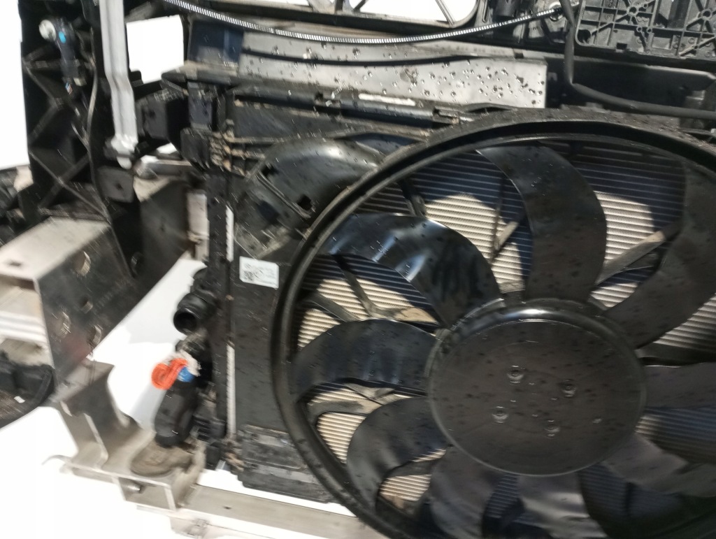 фото №7, Pas передний радиатор mercedes eqa 243 a2479067806