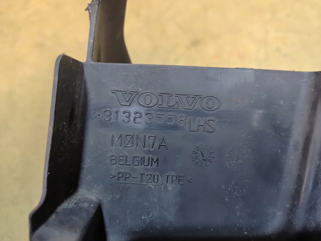 Volvo v60 1 кермо  повітря лівий перед 31323558 11- в Україні