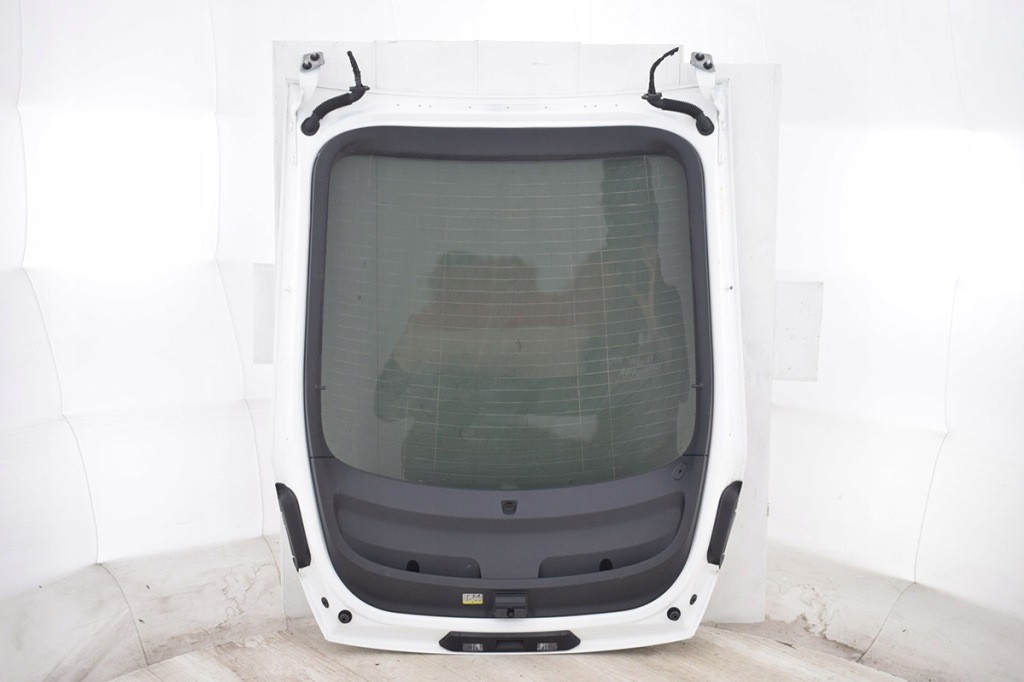 Крышка багажника задняя задний  audi tt 8s Цена