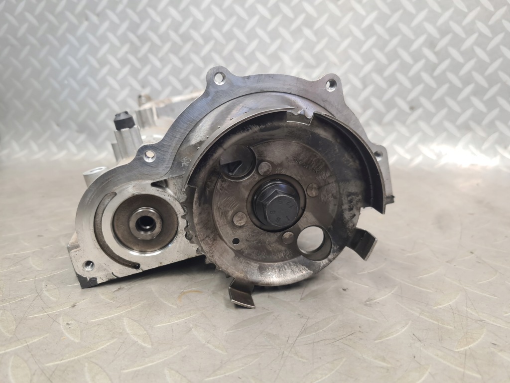 Крышка клапанов валы 1.3 cdti b13dtc b13dte corsa e euro 6 в Украине