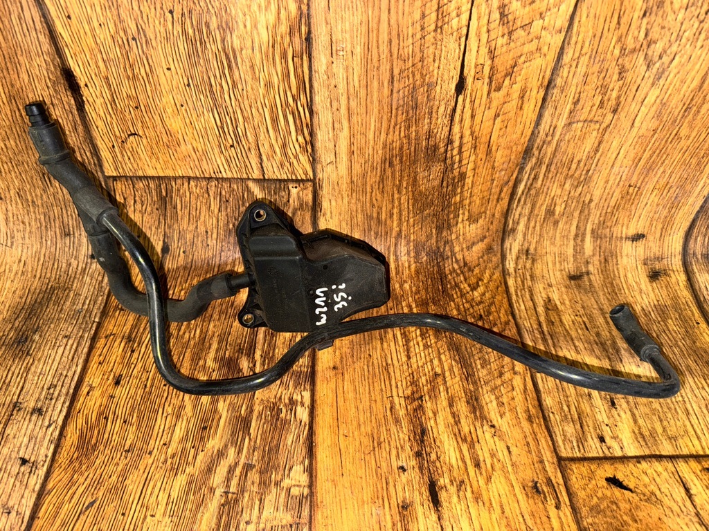 фото №1, Mercedes w211 3.5 i вентиляція картера сепаратор оливи