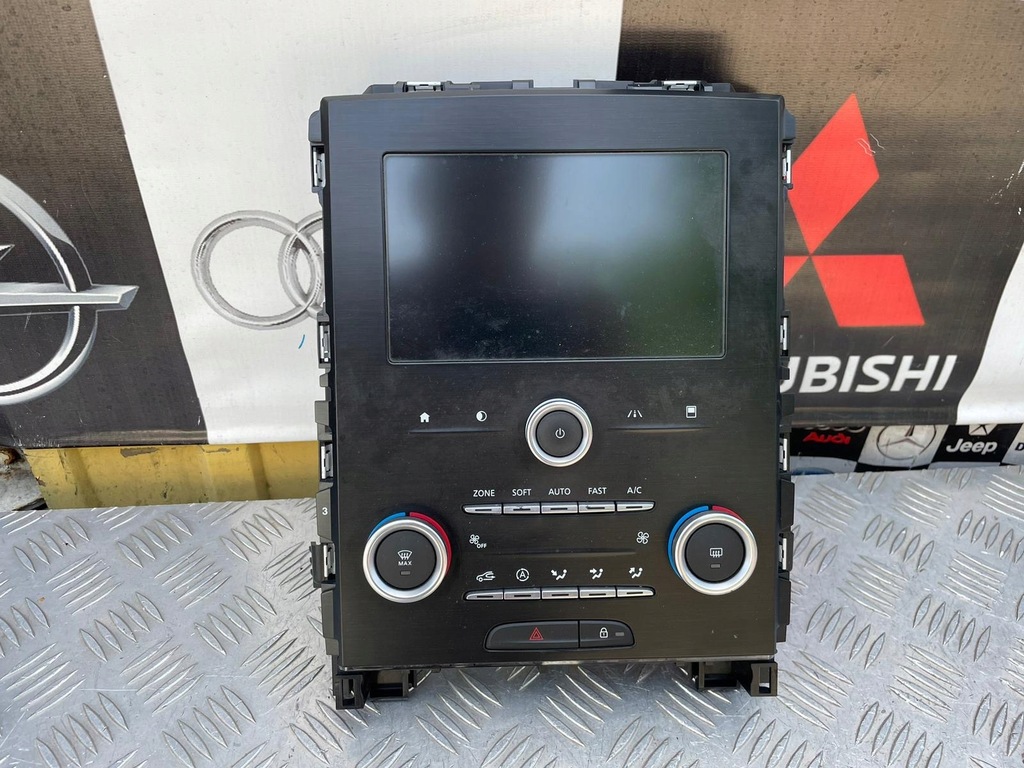 фото №1, Renaul megane iv дисплей панель екран