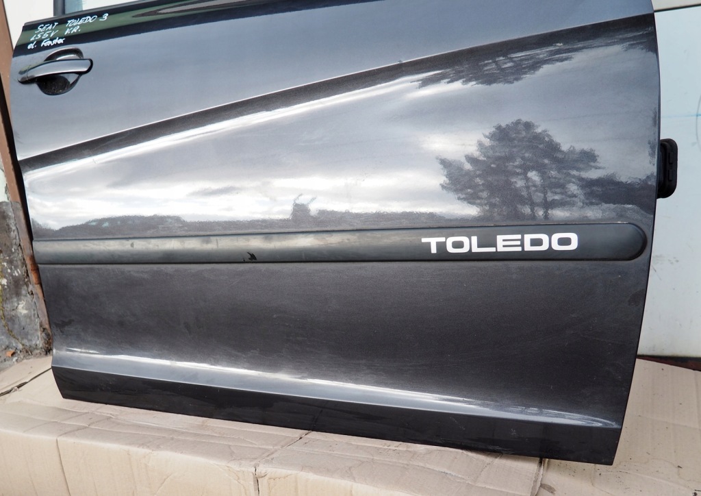 Купити Seat toledo 3 молдинг дверна двері права перед передня колір ls5v