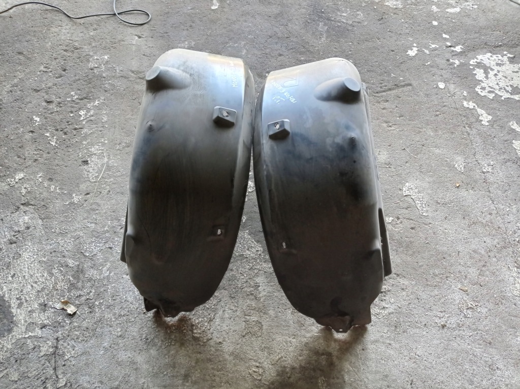 фото №1, Ford mondeo mk3 kombi - подкрылок правый левый задняя