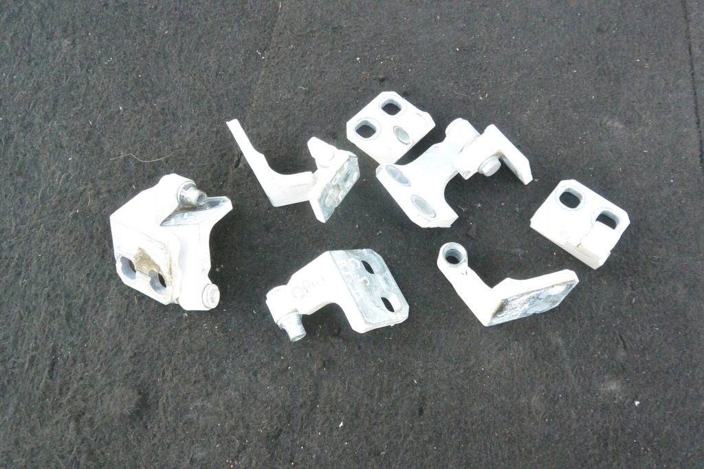 фото №1, Петля капот maserati quattroporte vi kpl