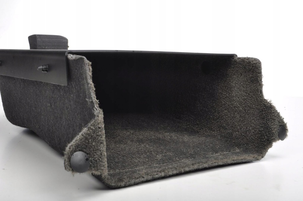 фото №10, Aston martin db11 обшивка багажника задний пластик