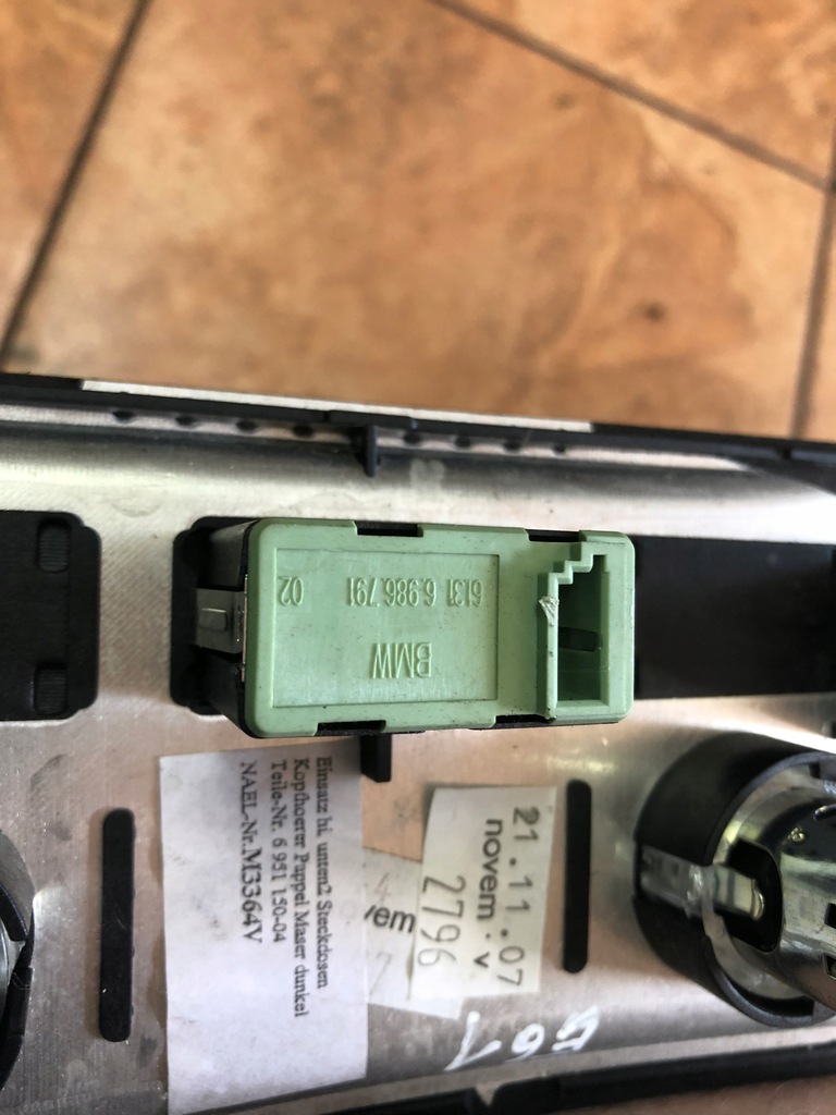 фото №7, Bmw e61 прикурювач aux