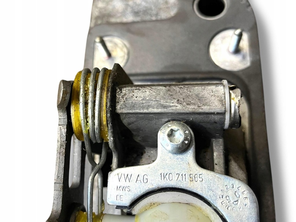 Домкрат вибірник перемикання передач volkswagen golf plus 2006 1k0711091a Зі Шроту