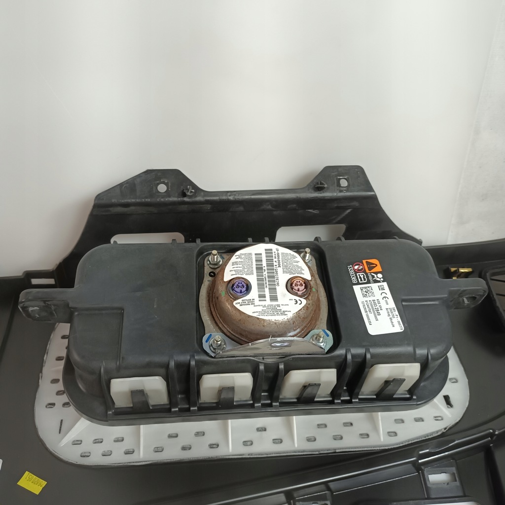 фото №8, Chevrolet camaro 16- приборная панель приборная 84081653 usa