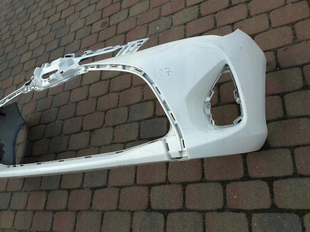 фото №13, Yaris iii 1 lift i hybrid бампер перед 52119-0d660 14-17