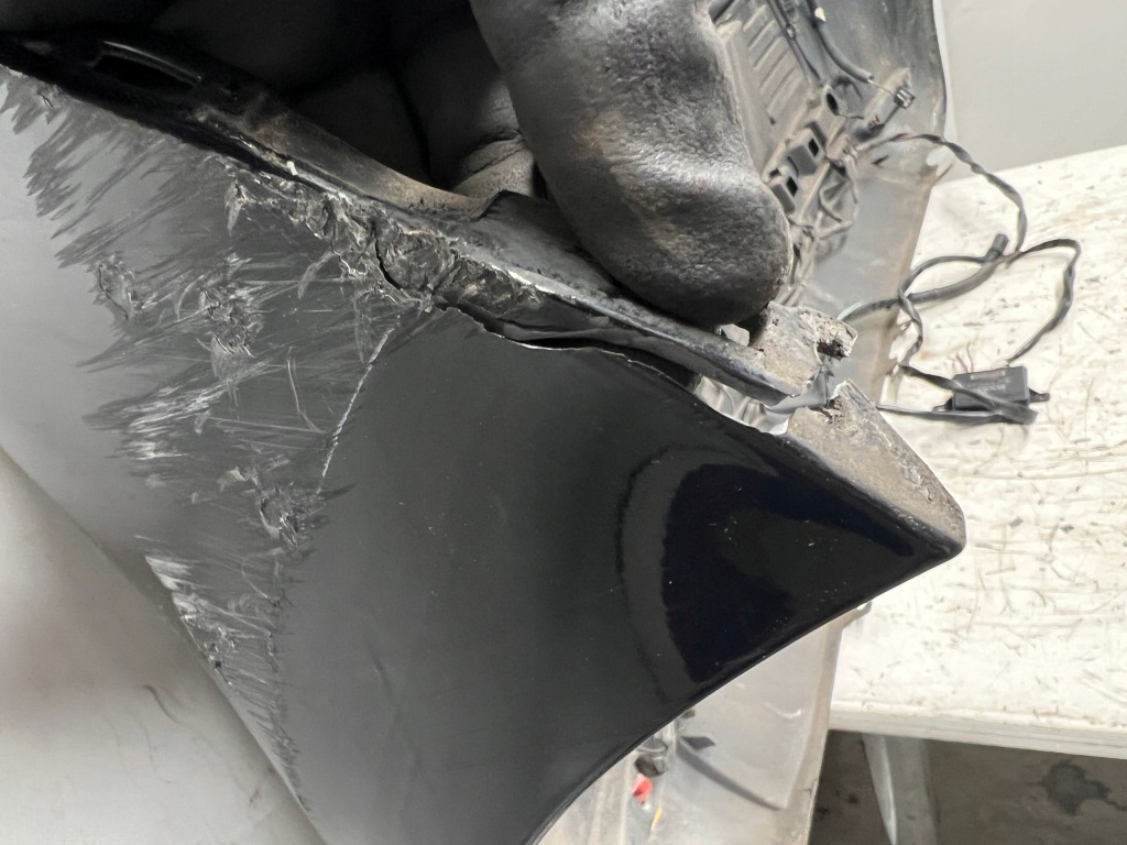 Twingo 3 14-17 бампер задняя задний pdc Доставка