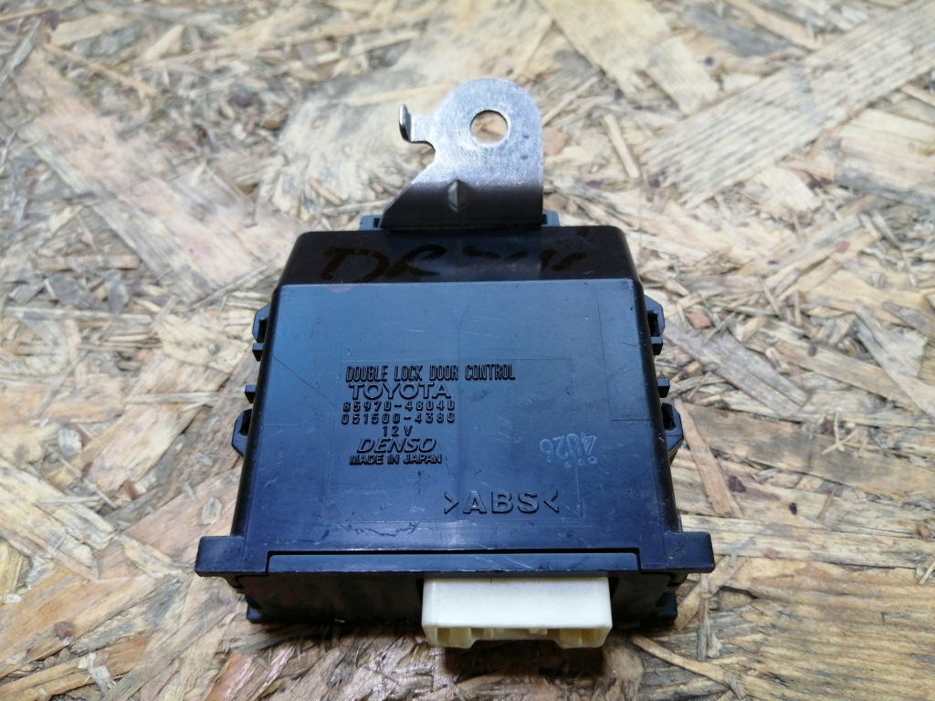 фото №1, Toyota c-hr модуль двері 85970-48040 051500-4380