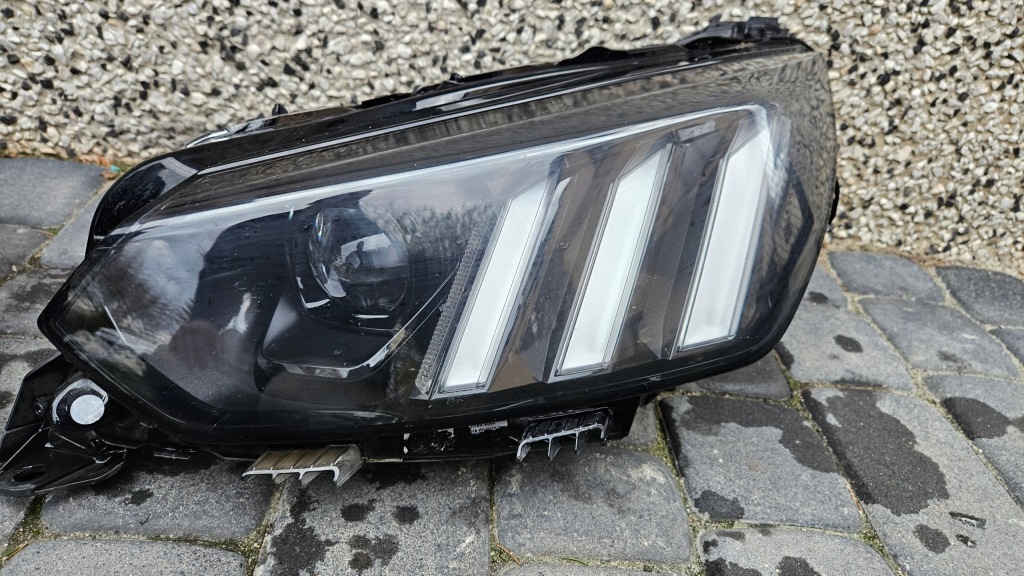 Peugeot 208 2 2008 2 2019- фонари перед передние full led комплект в Украине