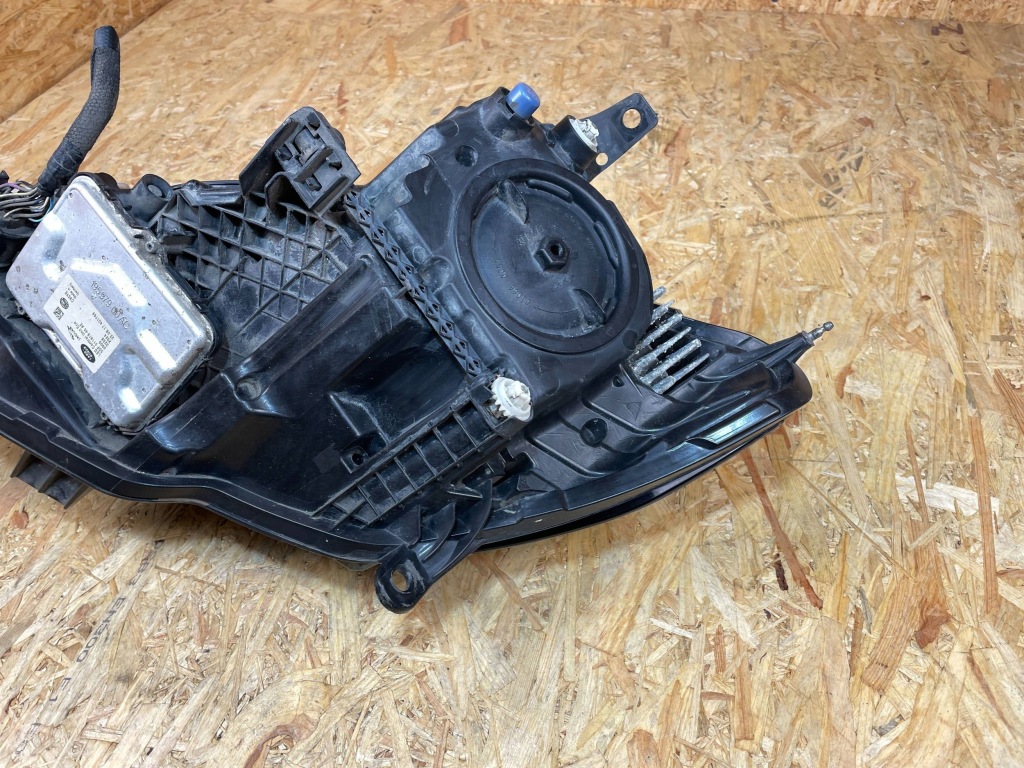 Фара фара перед передняя правый  jaguar xe x760 bi-xenon gx73-13w029-dg Оригинал