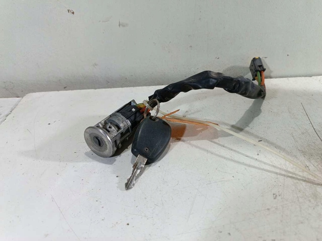 фото №1, Замок запалювання ключ dacia logan 1.5 dci