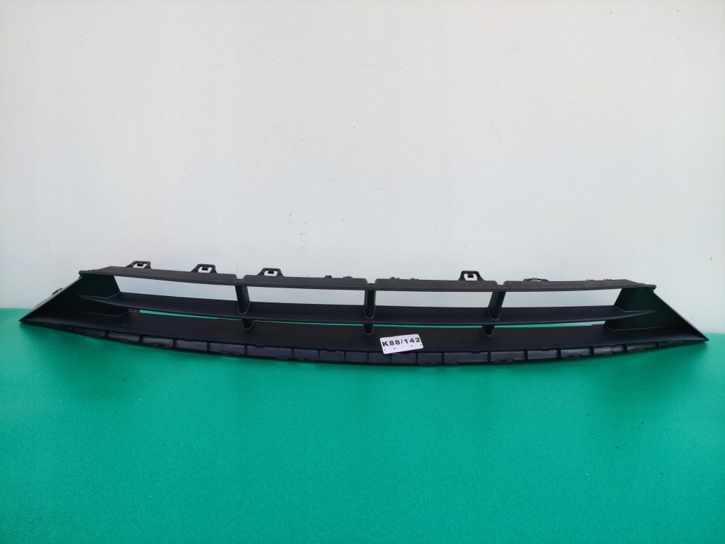 фото №1, Mercedes cle amg 236 w236 решётка бампера перед средняя k88/142