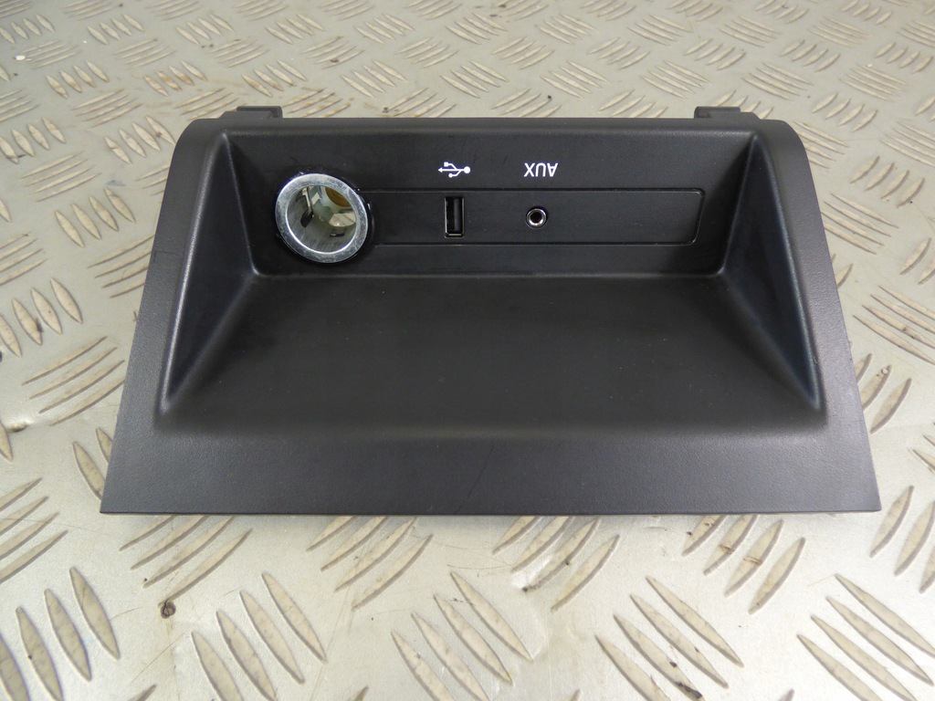 фото №6, Панель aux usb прикуриватель kpl skoda fabia iii