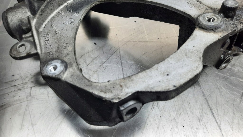 фото №12, Кронштейн двигуна 8200154164 renault espace iv 2.2 dci