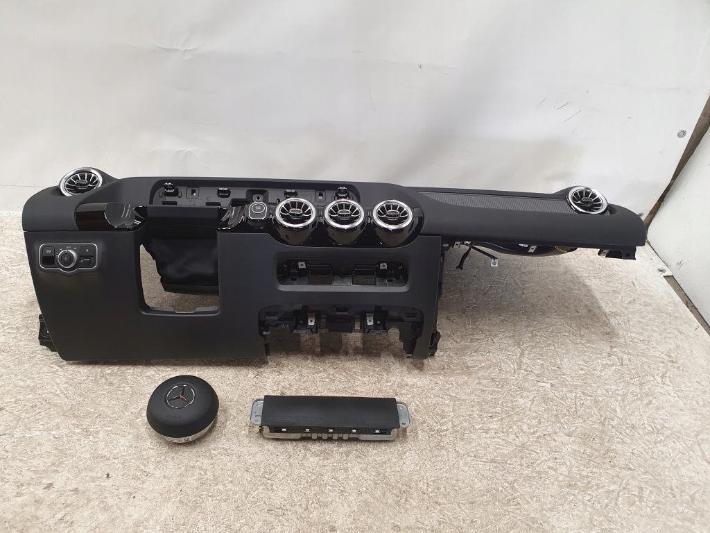 фото №1, Консоль панель приладів подушка безпеки mercedes gla a247 h247 x247 оригінал демонтаж 247