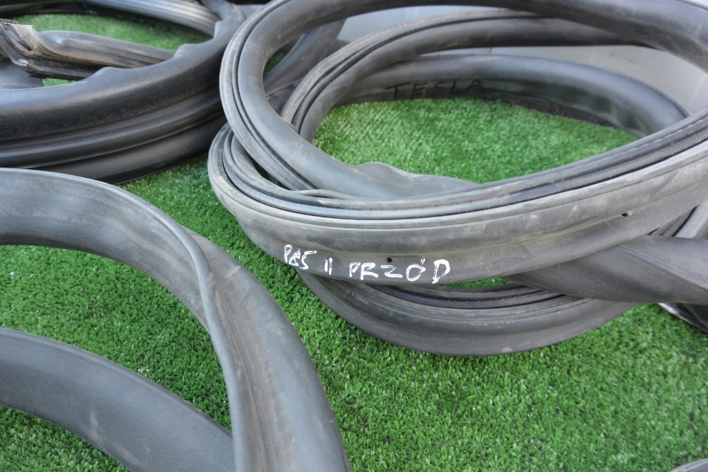 Купить Прокладка дверь багажника tesla model s 12-16