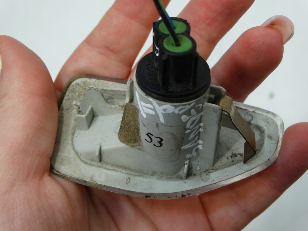 фото №8, Поворотник крила лівий перед dacia sandero ii 261651140r