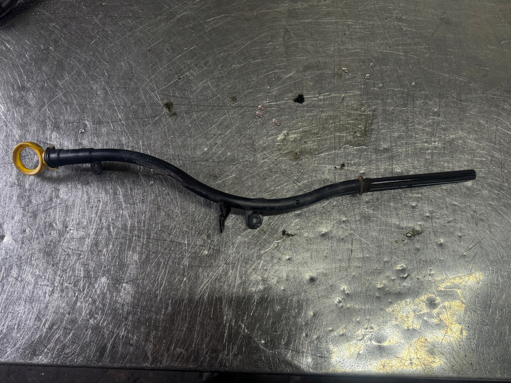 фото №1, Щуп щуп масла 03l103634h a3 8p yeti 2.0tdi