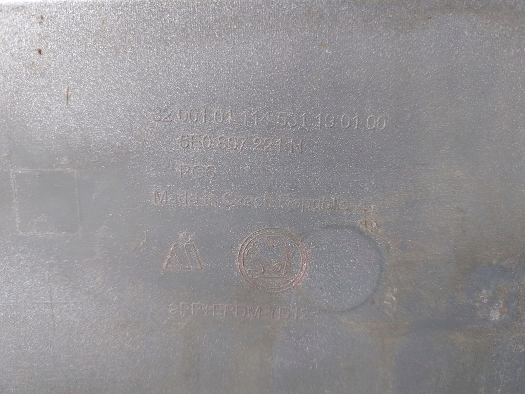 Skoda octavia iii lift бампер перед 5e0807221 n Недорого