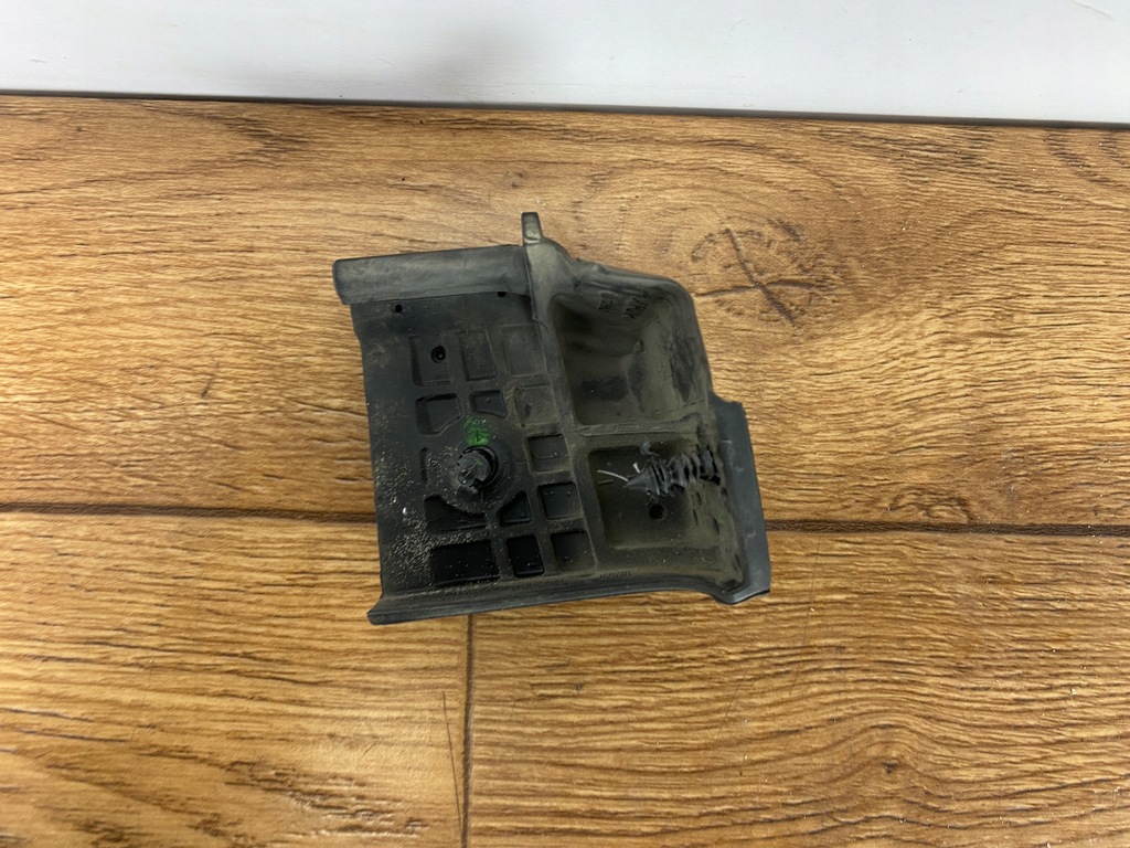 фото №7, Резиновый элемент прокладка стойка правая jeep wrangler jl 2018+ usa