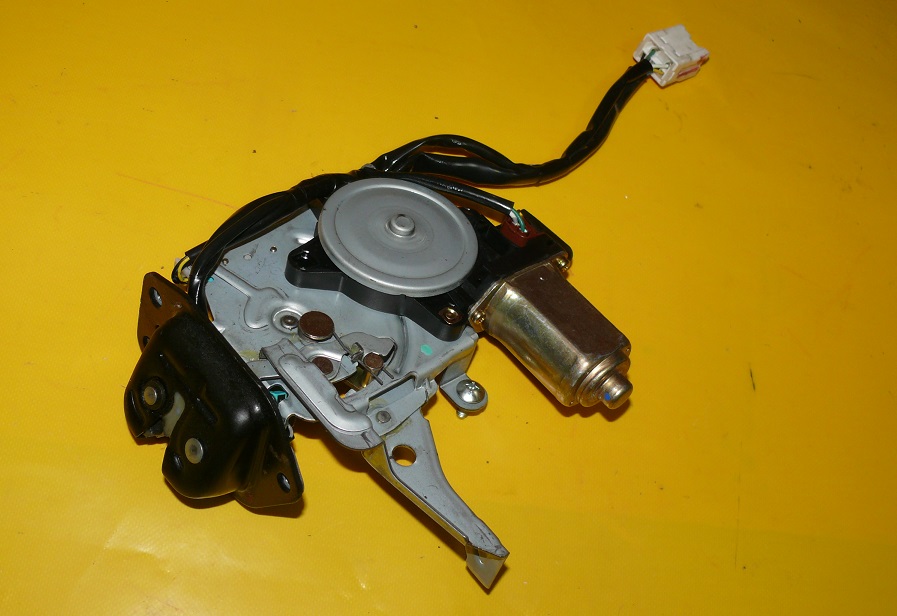 фото №1, Замок моторчик крышки багажника nissan quest iii