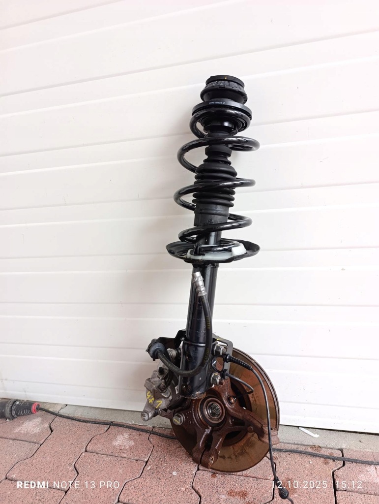 Sandero 3 logan амортизатор поворотный кулак mcperson правый перед 4ooo пробег Киев