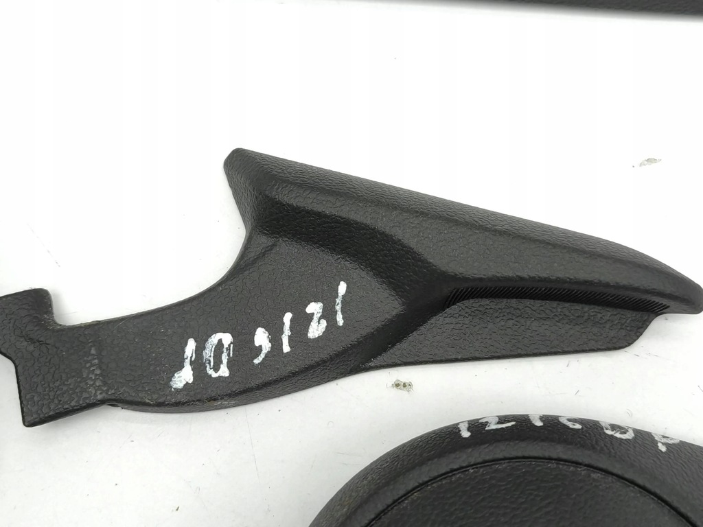 фото №11, Toyota corolla e210 e21 2022 перед сторона права обшивка сидіння