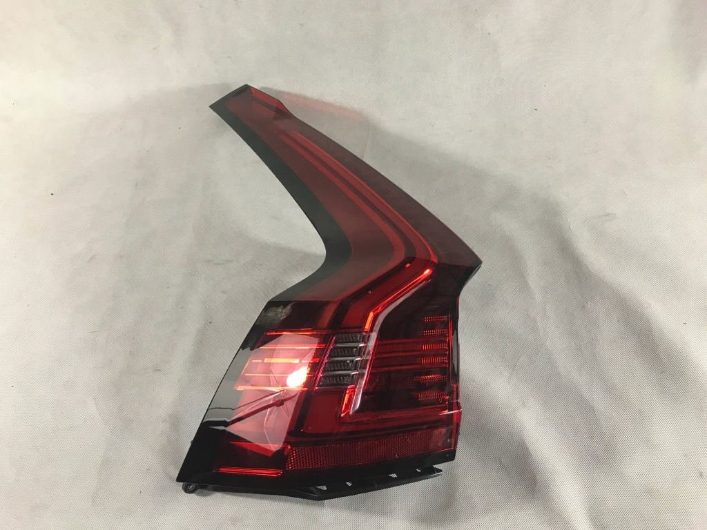 фото №1, Volvo v90 lift 20- лампа задняя левая led 32337133