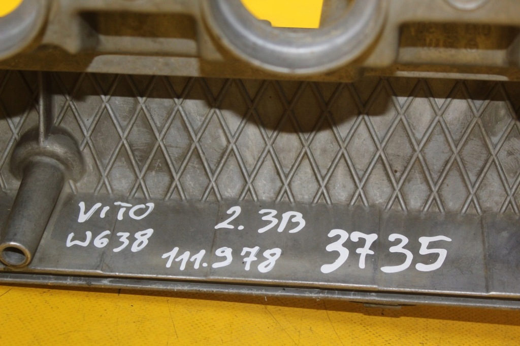 фото №11, Кришка захист клапанів mercedes vito w638 2.3 b a1110101030