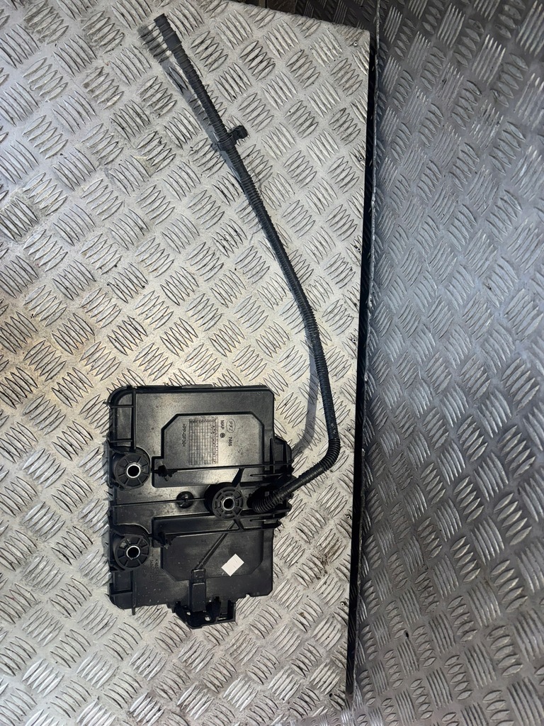 фото №1, Основание аккумулятор renault twingo iii 648949124r