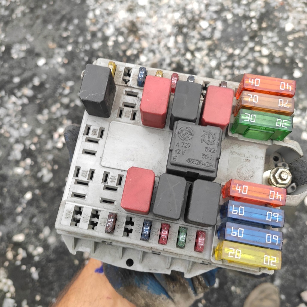 фото №7, Коробка предохранителей fiat punto 2 1.3 jtd 2004r