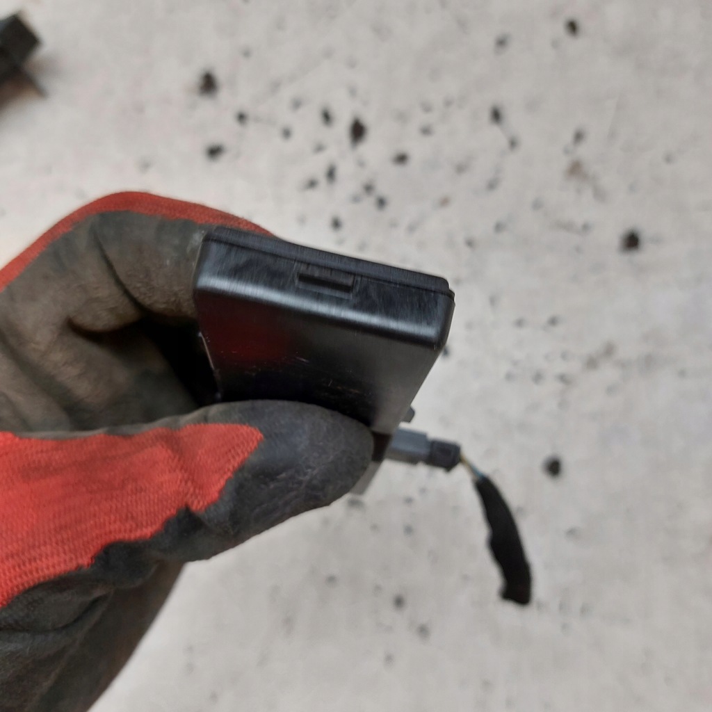 фото №8, Opel astra j insignia a модуль замка центрального