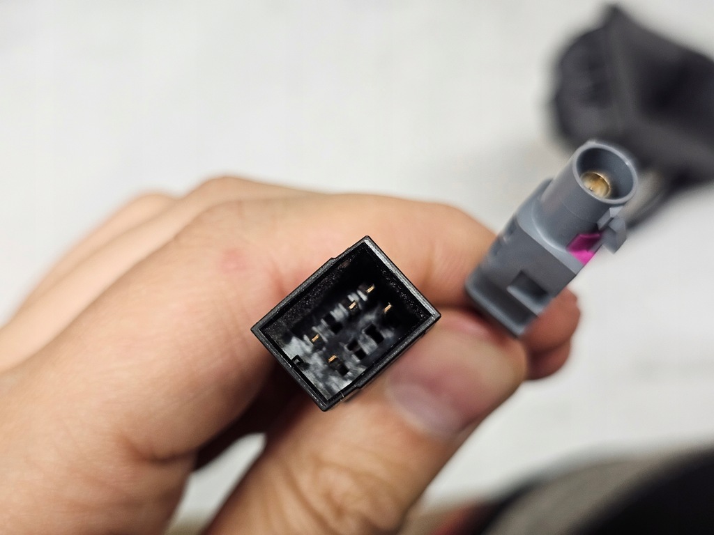 фото №12, Audi a5 ii камера заднего вида кнопка микровыключатель открывания крышки 8w8827566d