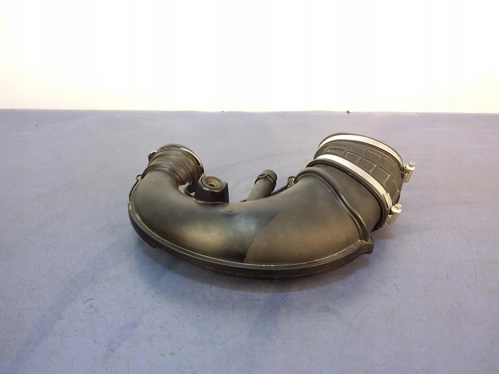 фото №3, Bmw 5 g30 труба воздухозаборник воздуха левый 8613154