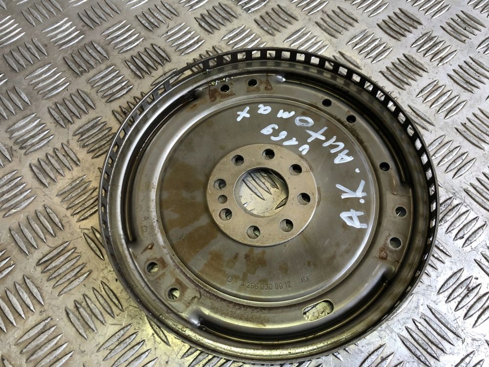 фото №1, Mercedes w169 2.0 cdi колесо маховик