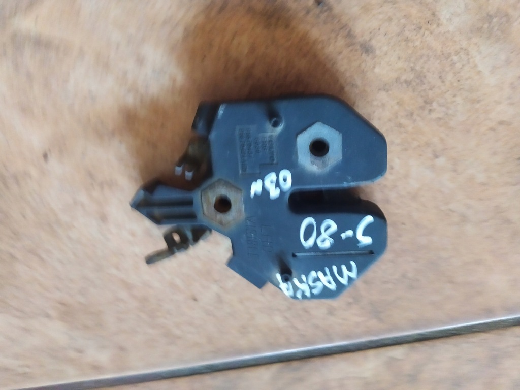 фото №1, Volvo s80 2.4 d 03' замок открывания капот